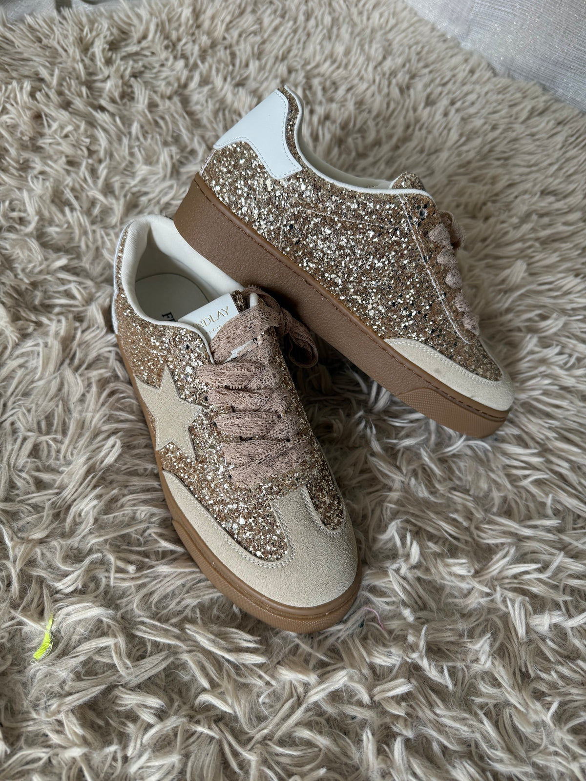 Basket sequins