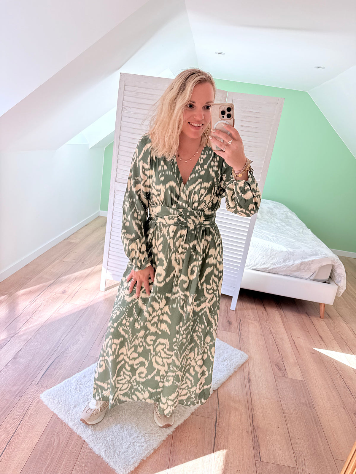 Robe INES