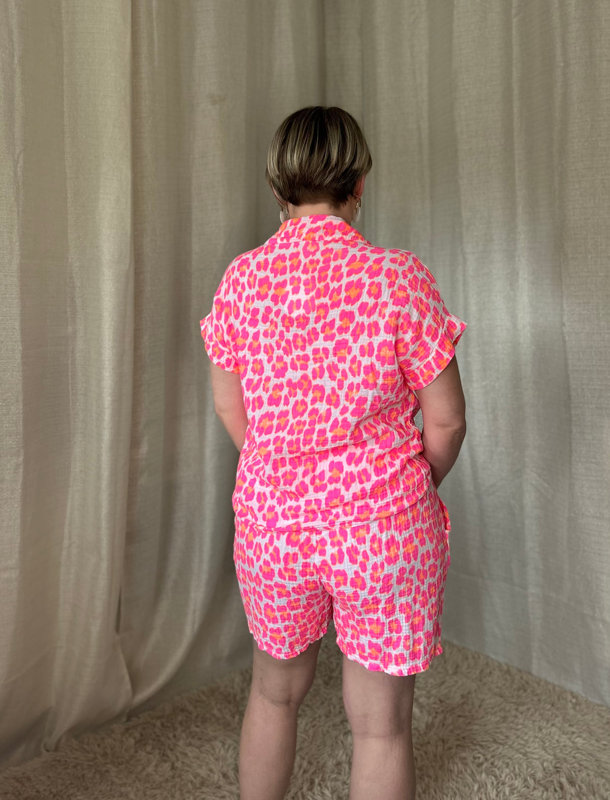 Short DELPHINE