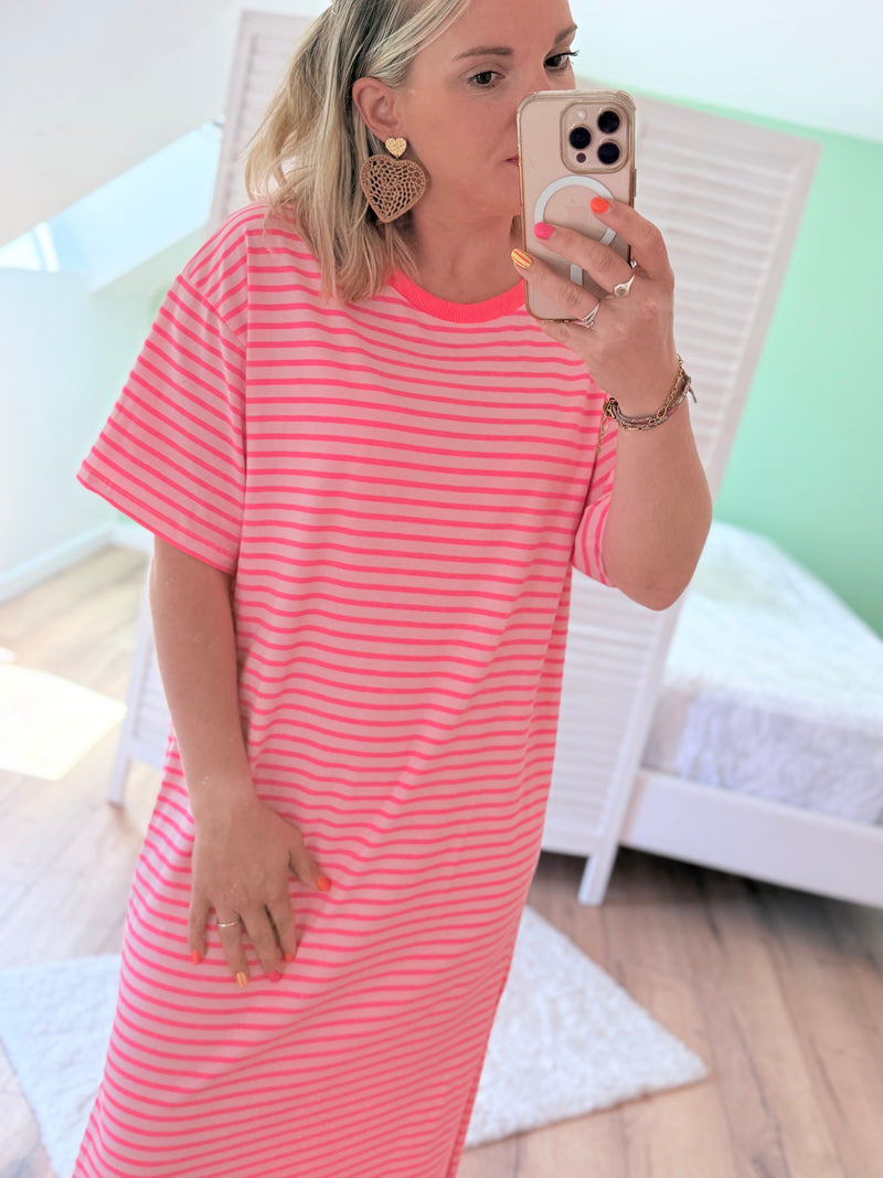 Robe. LEOCADIE